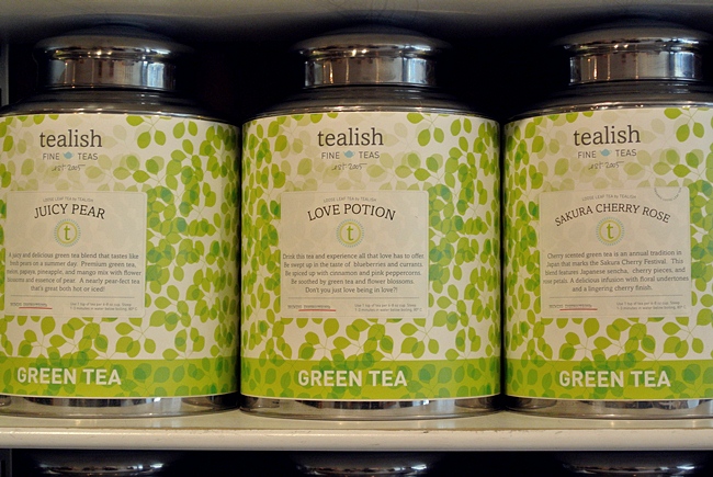 Toronto Shopping: buying tea at Tealish