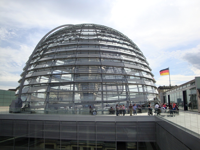 Free things to do in Berlin: visit Bundestag
