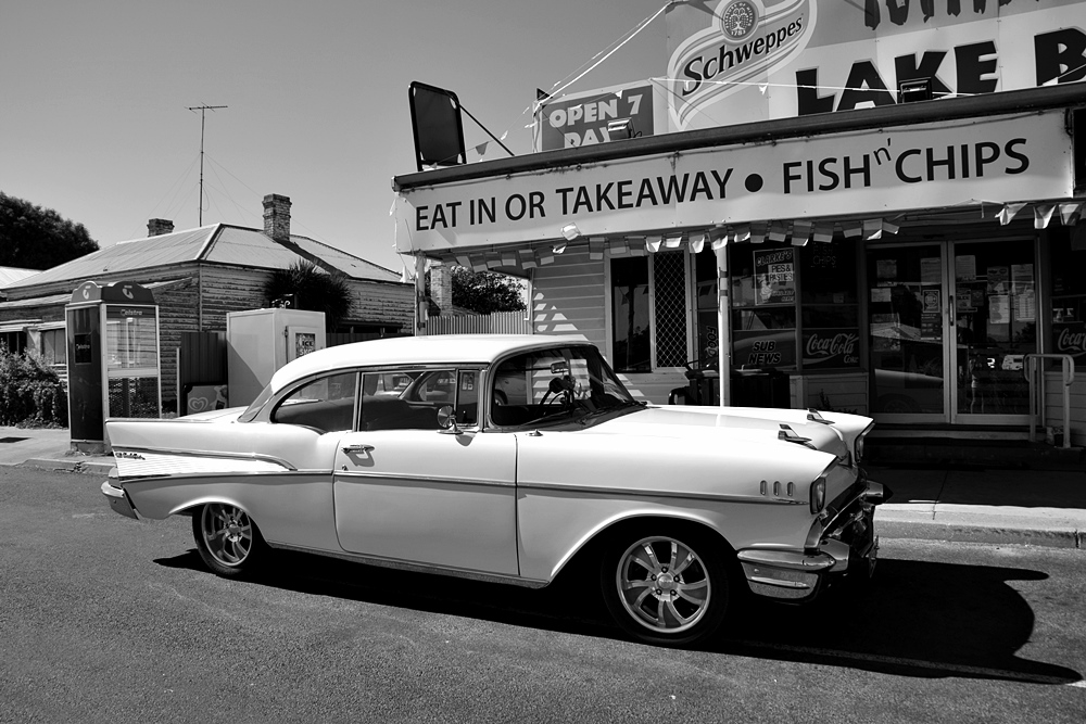FriFotos: Old Car in front of Fish & Chips